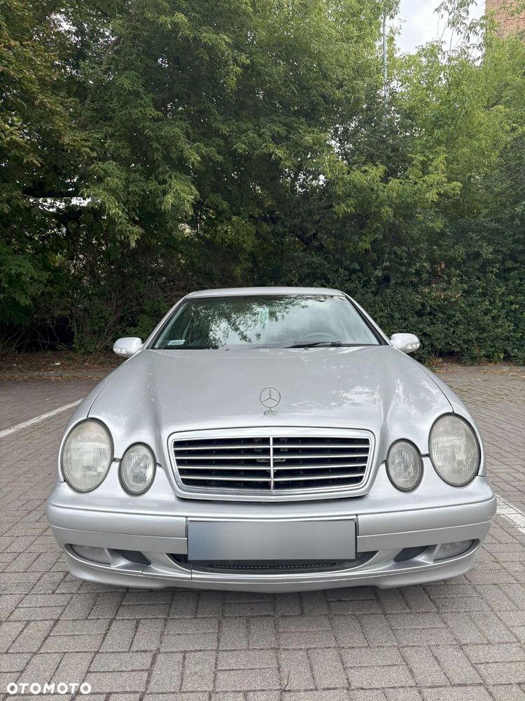 Mercedes-Benz CLK - 8