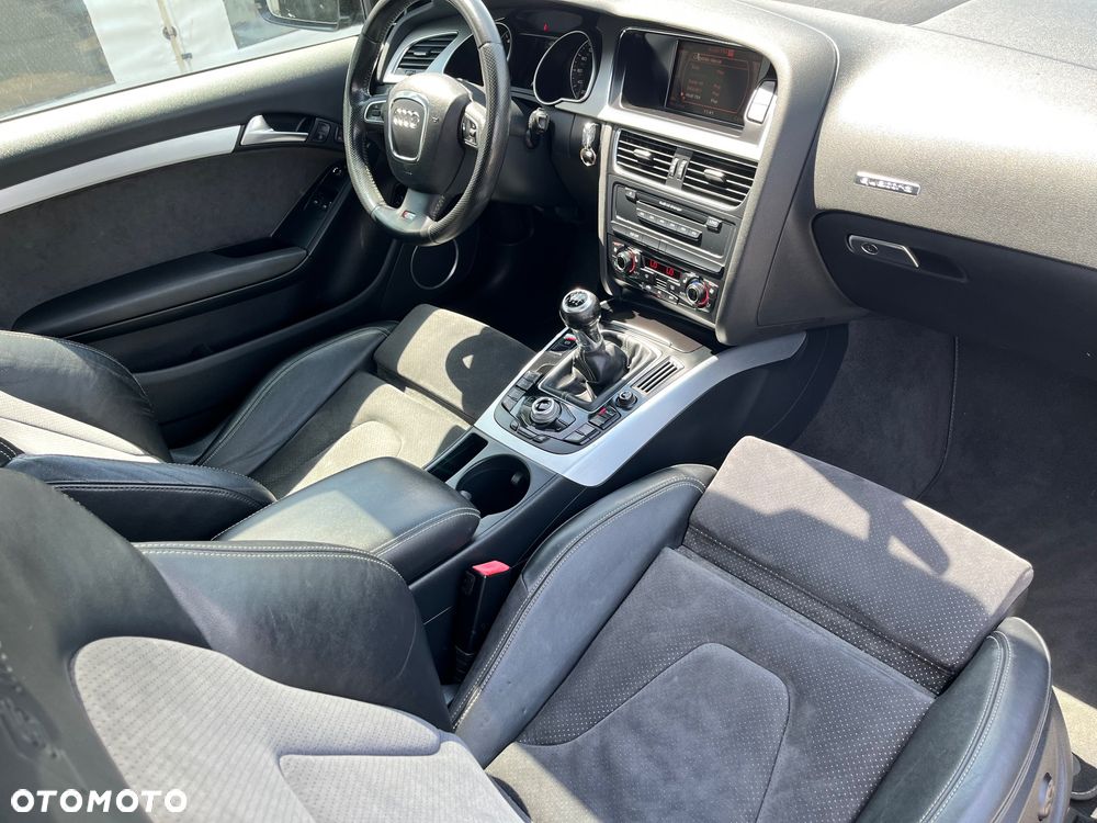 Audi A5 Coupé 3.2 FSI Quattro - 30