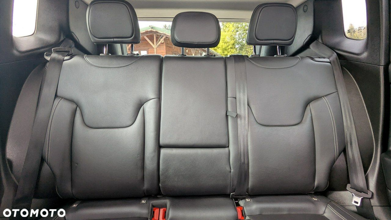 Jeep Renegade - 16