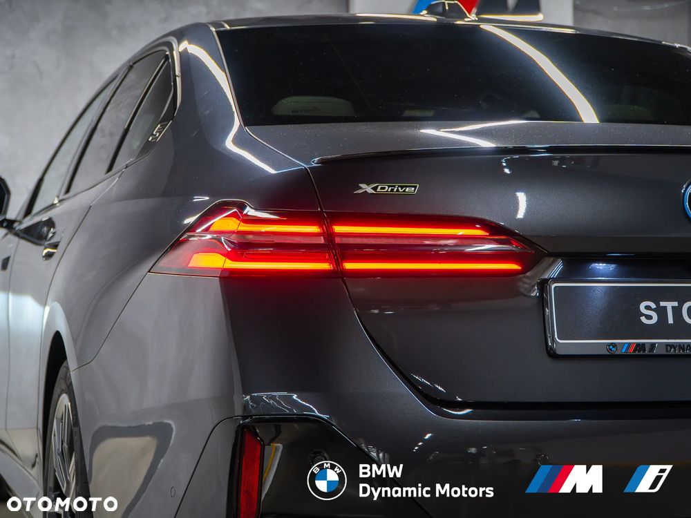 BMW Seria 5 530e xDrive - 13