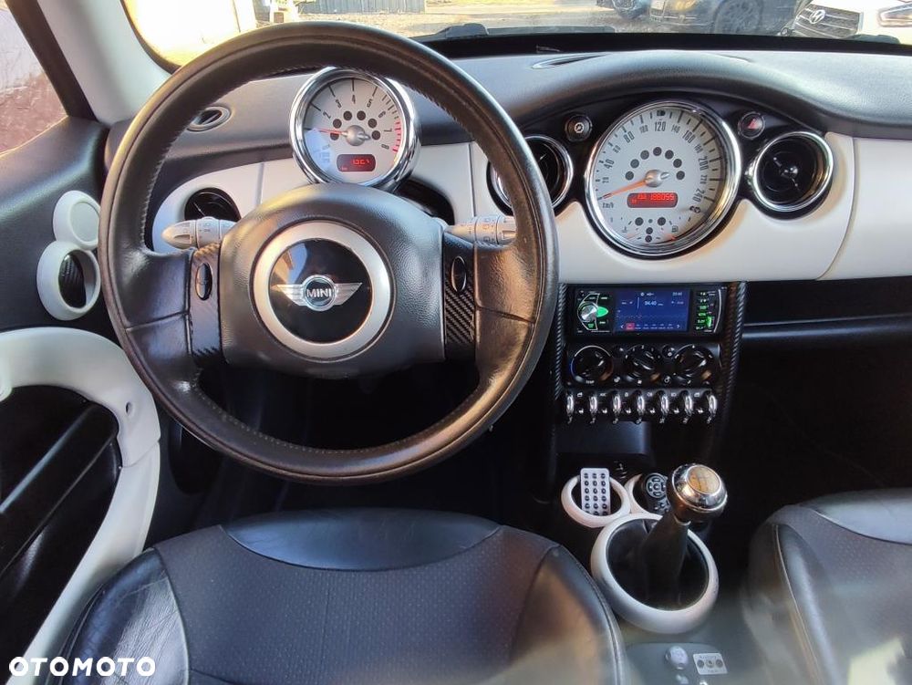 MINI Cooper S Standard - 11