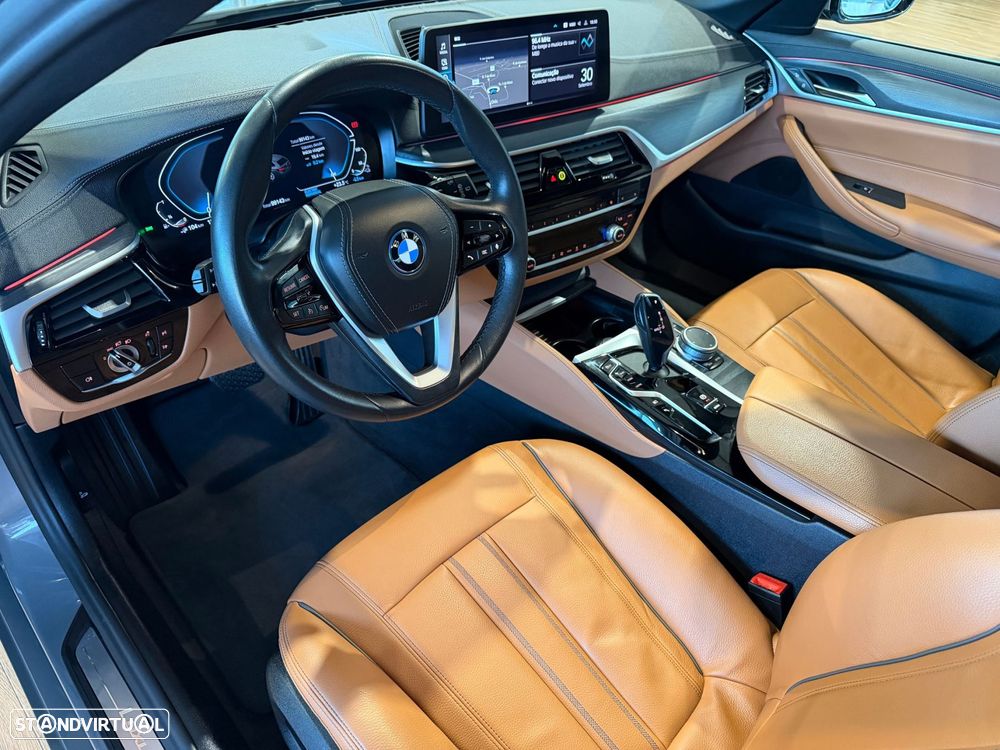 BMW 530 e Line Luxury — fotografia 10