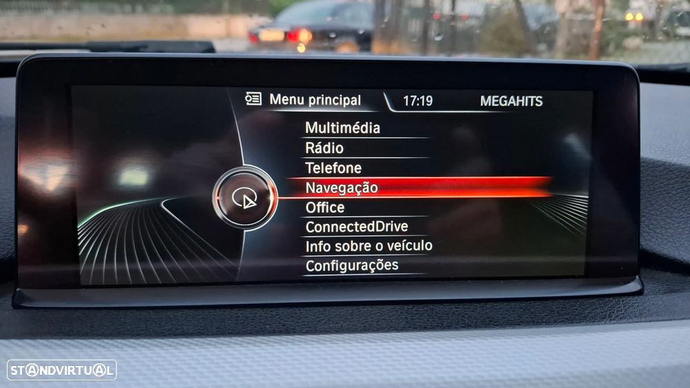 BMW 320 d Touring Auto Pack M - 40