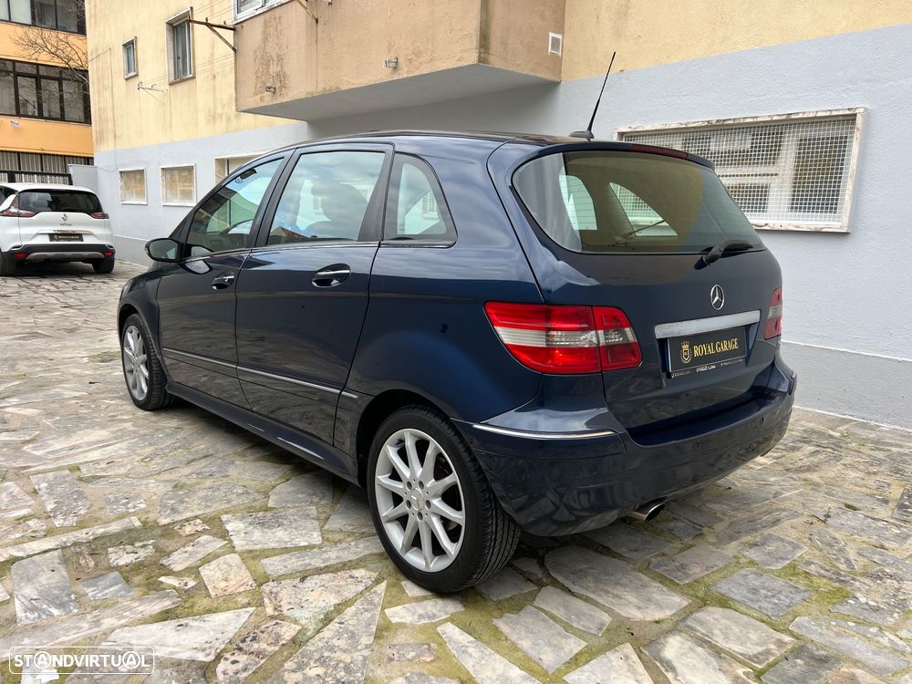 Mercedes-Benz B 200 CDI - 4