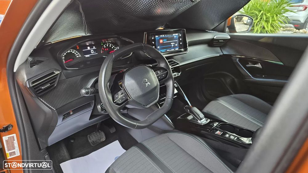 Peugeot 2008 1.2 PureTech Allure Pack EAT8 - 14