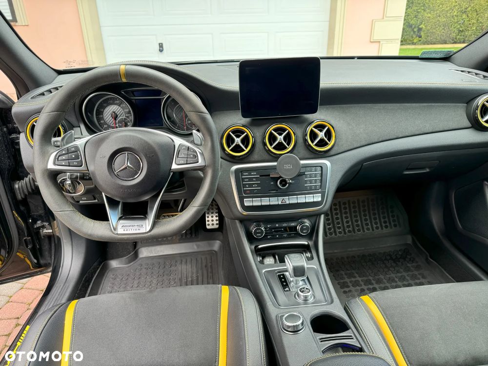 Mercedes-Benz Klasa A AMG 45 4Matic AMG Speedshift 7G-DCT Yellow Night Edition - 11