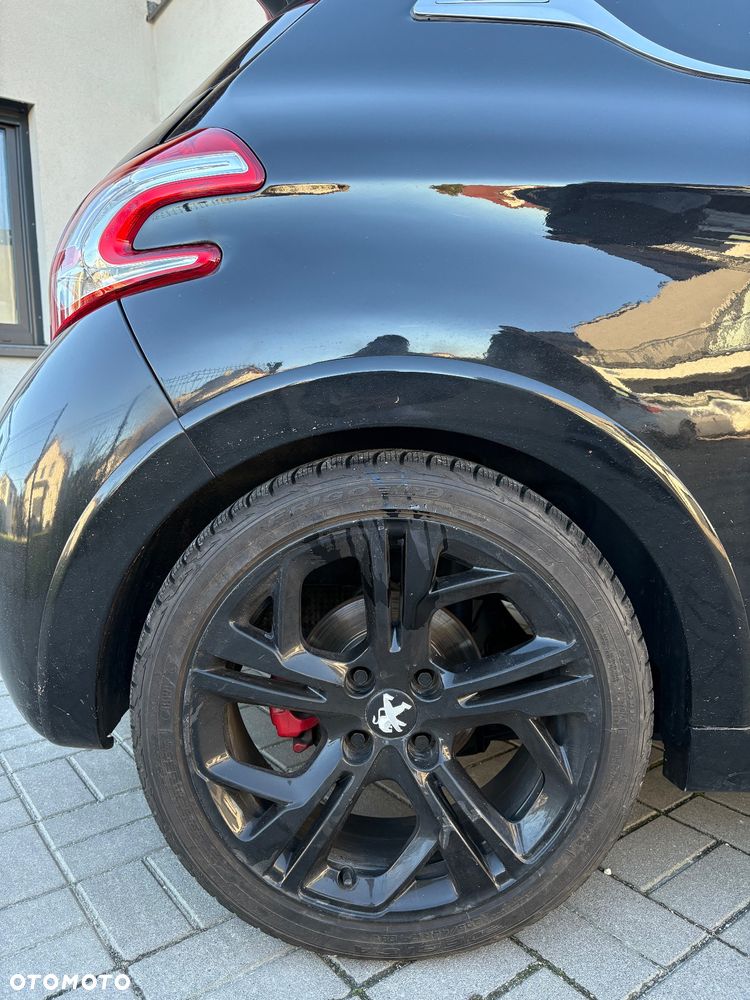 Peugeot 208 1.6 THP GTi - 3