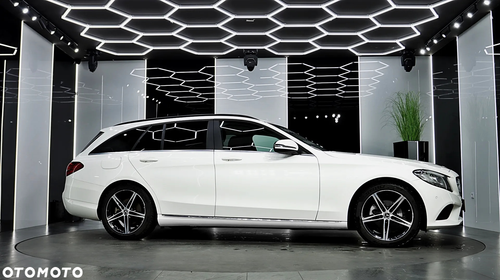 Mercedes-Benz Klasa C 200 d 9G-TRONIC - 12