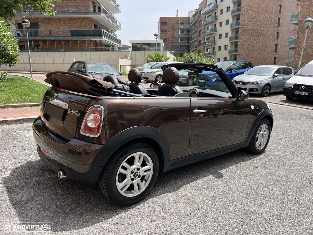 MINI Cabrio Cooper D Highgate - 25