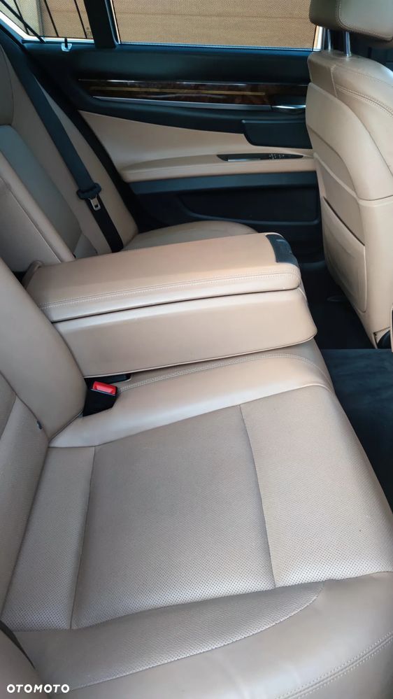 BMW Seria 7 740d xDrive - 30