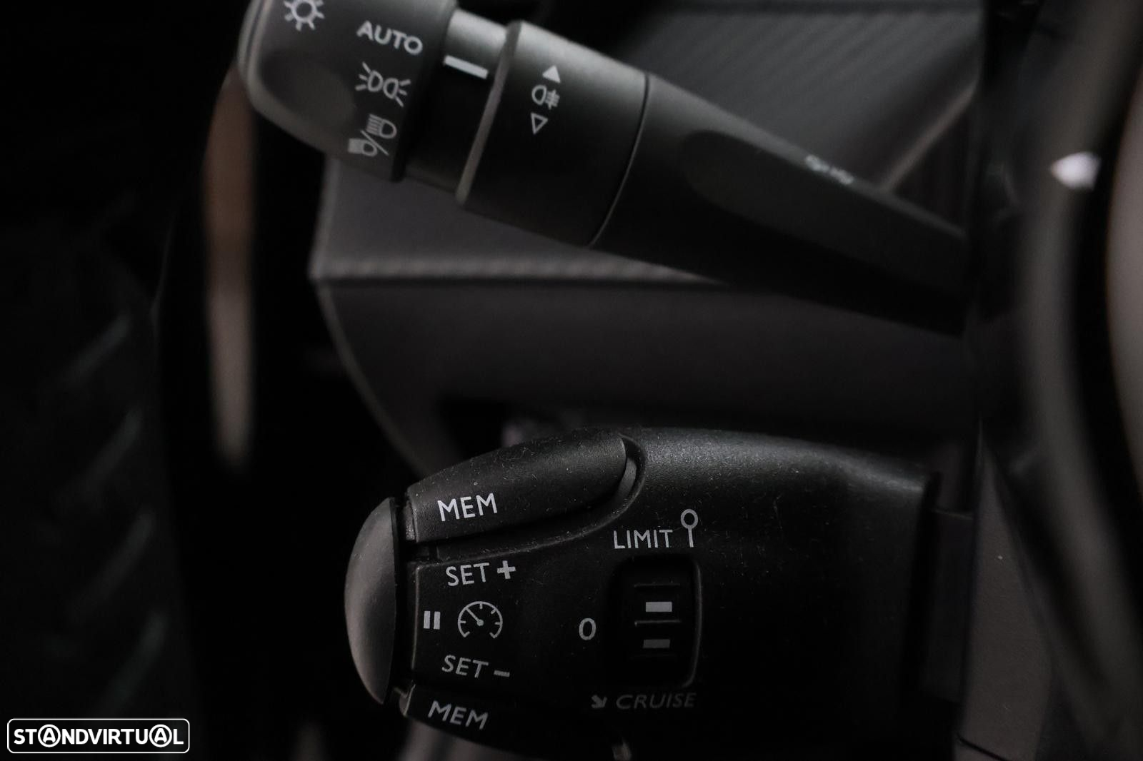 Peugeot 208 1.2 PureTech Active - 15