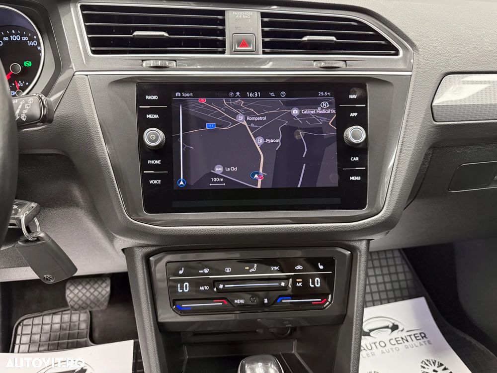 Volkswagen Tiguan 2.0 TDI SCR 4MOTION DSG Life - 34