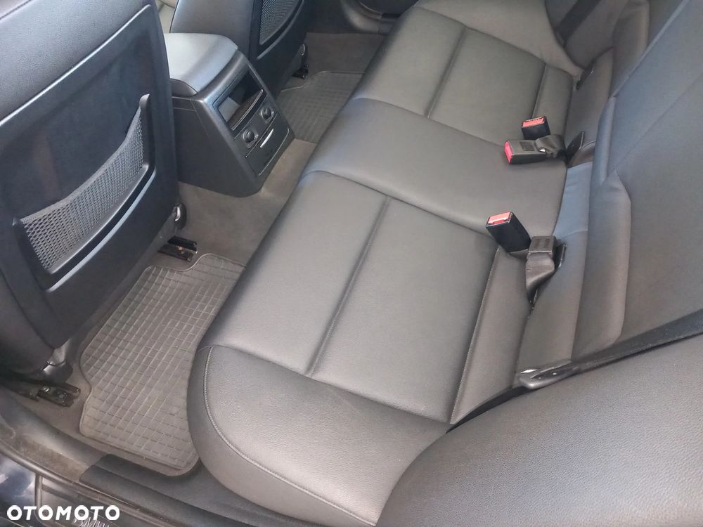 BMW Seria 3 318d - 8