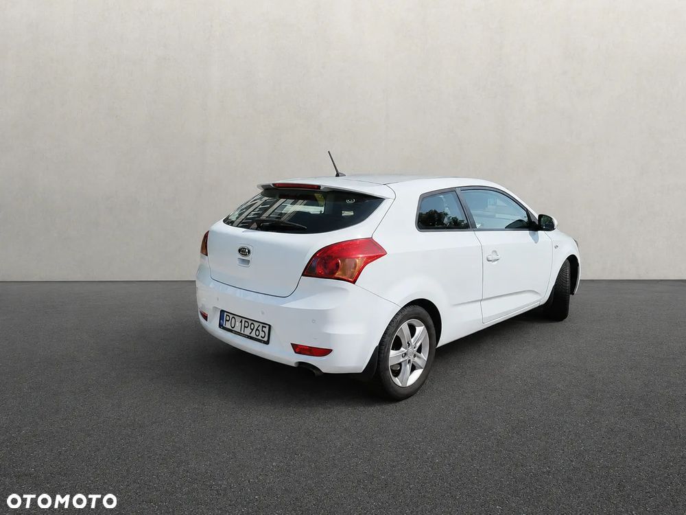 Kia Ceed 1.6 L - 3