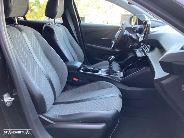 Peugeot 208 1.2 PureTech Allure - 33