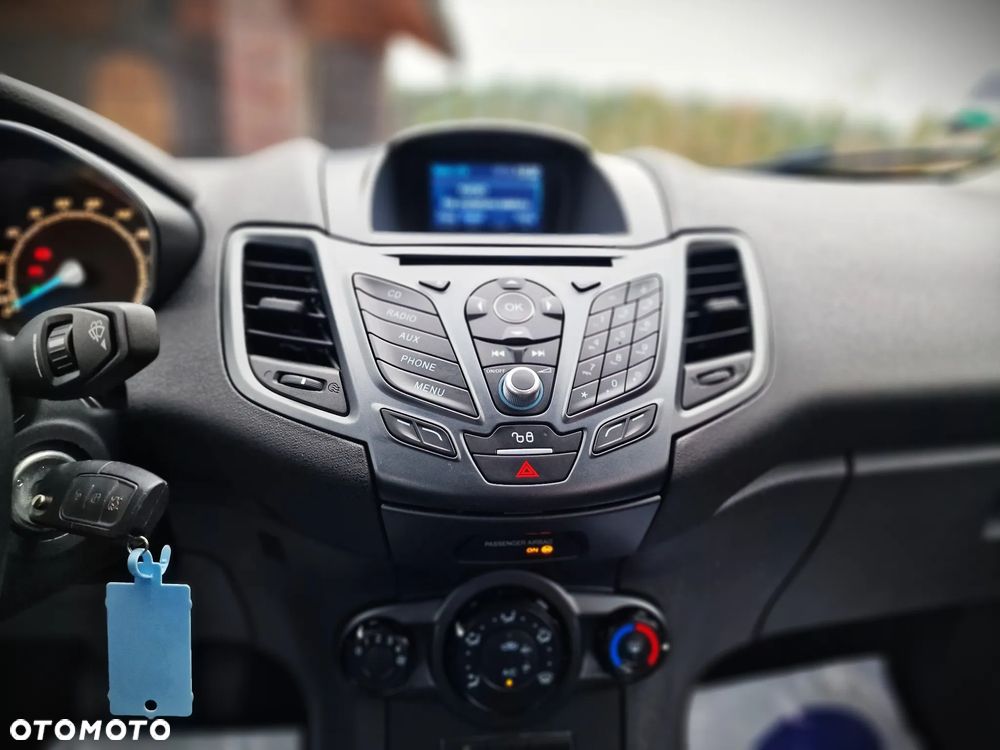 Ford Fiesta 1.0 EcoBoost S&S TITANIUM - 31