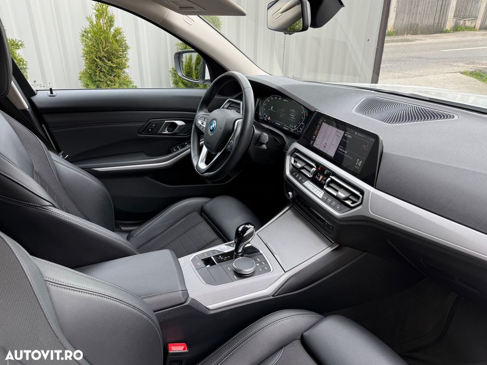 BMW Seria 3 330e xDrive Aut. Sport Line - 6