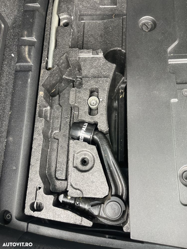 Volkswagen Passat 2.0 TDI DSG BlueMotion Technology R-Line - 16