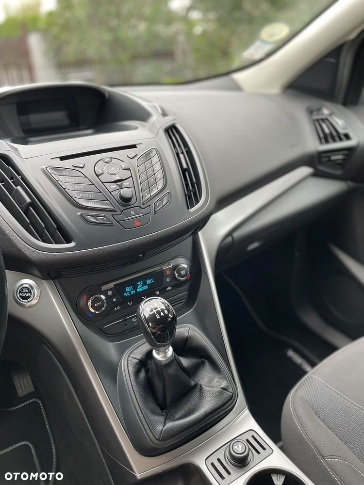 Ford Kuga 2.0 TDCi 2x4 Titanium - 13