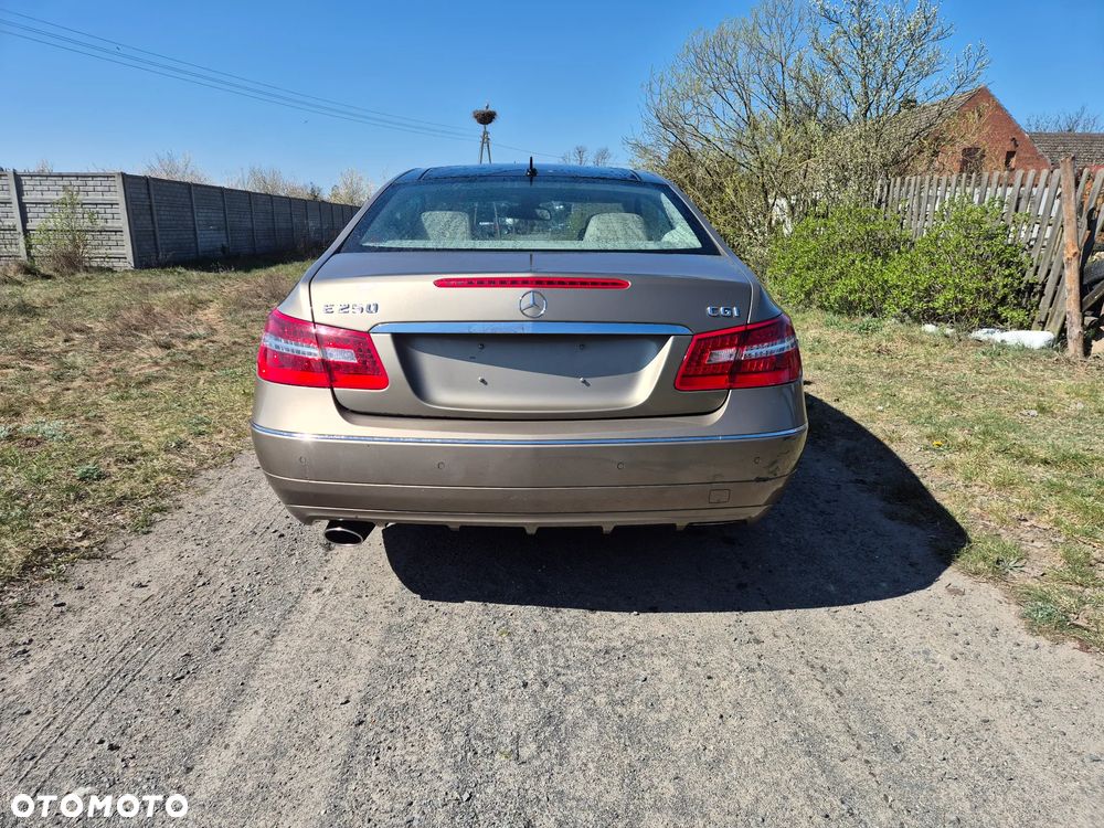 Mercedes-Benz Klasa E 250 CGI BlueEFFICIENCY Automatik Avantgarde - 5