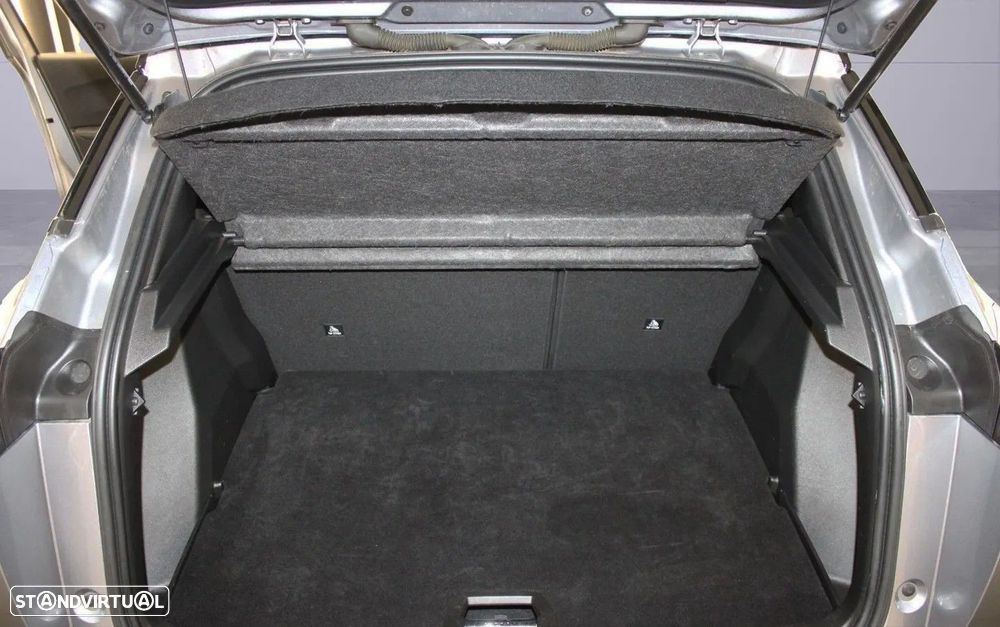 Peugeot e-2008 50 kWh GT - 5