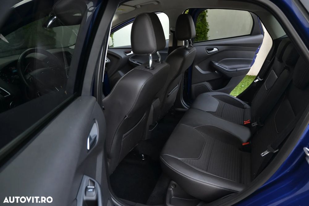 Ford Focus 1.0 EcoBoost Titanium - 11