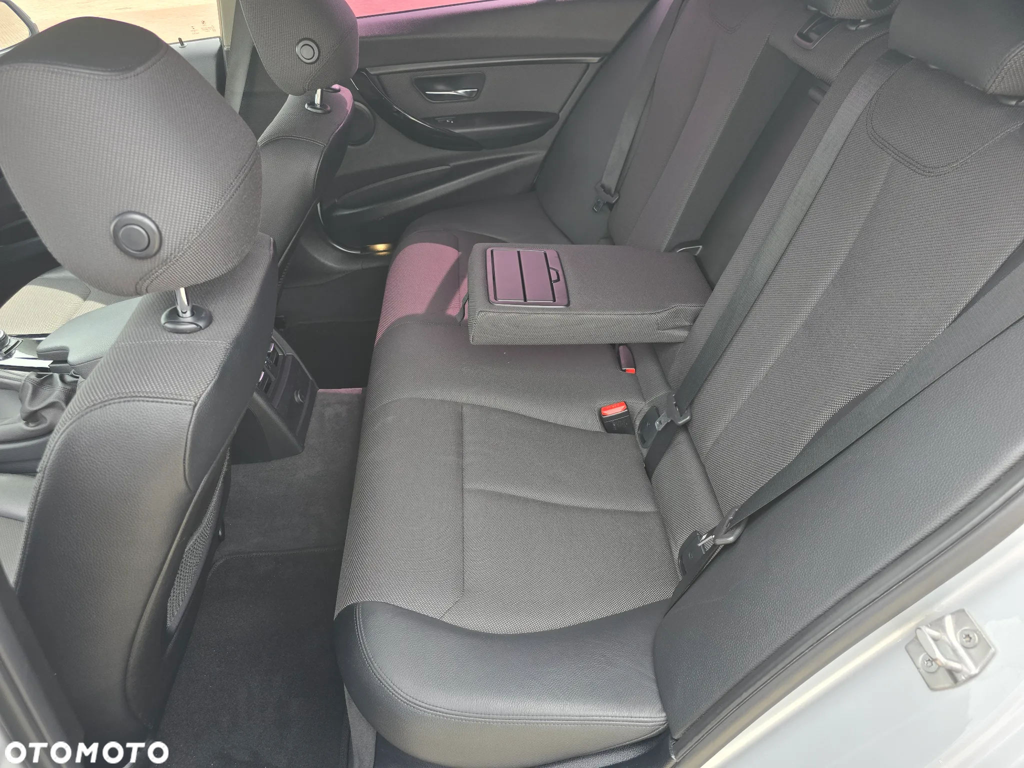 BMW Seria 3 320d xDrive Advantage - 25