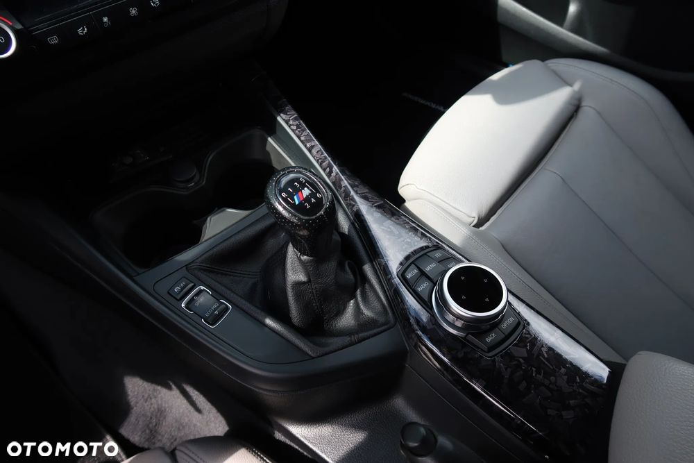 BMW Seria 1 120d xDrive Sport Line - 34