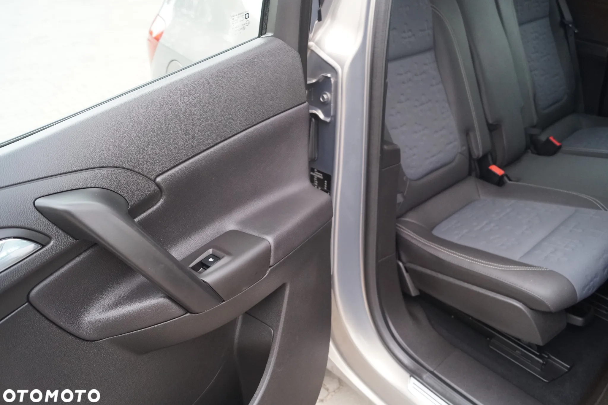 Opel Meriva 1.4 T Cosmo - 14