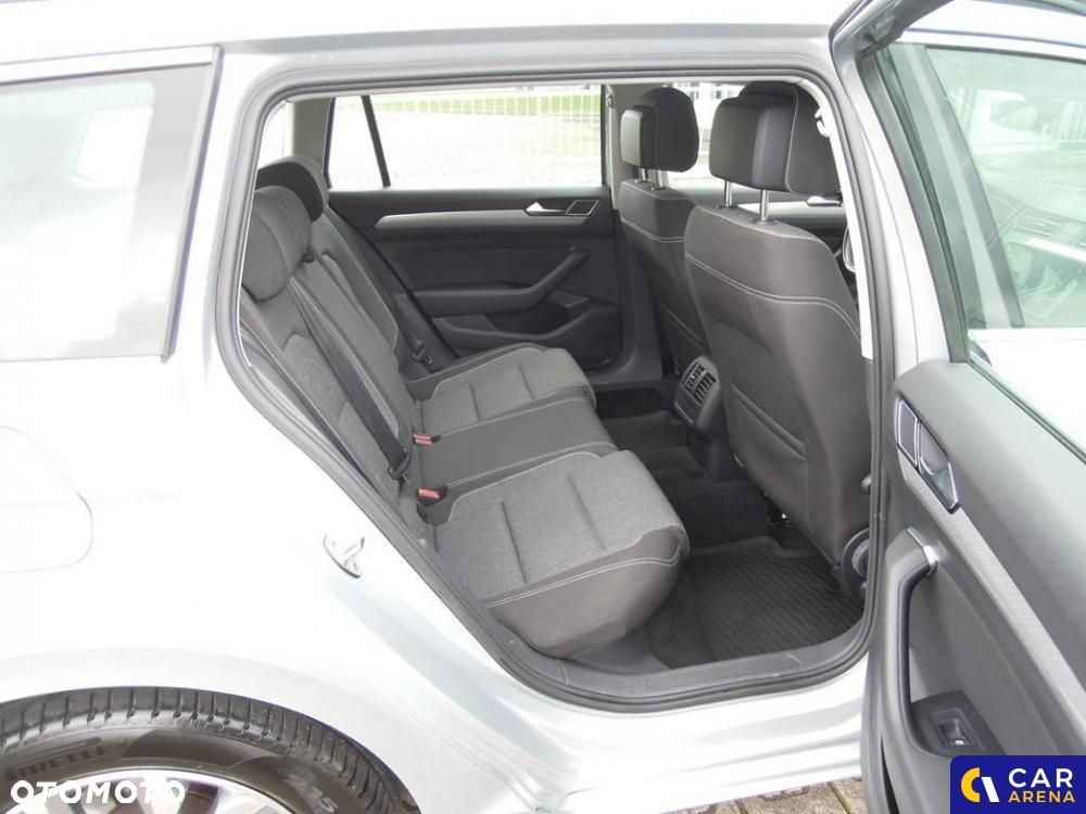Volkswagen Passat - 26