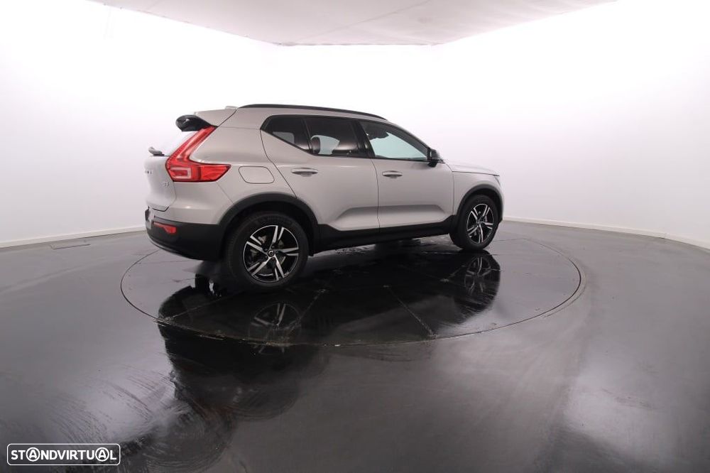 Volvo XC 40 2.0 B3 Plus Dark - 9