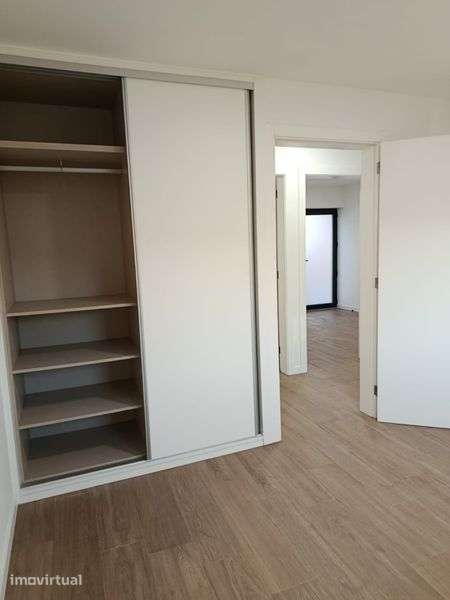 Alugo casa T2 com garagem - Grande imagem: 5/8