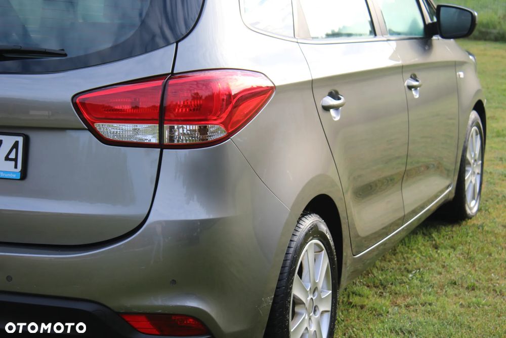 Kia Carens 1.7 CRDi Edition 7 - 9