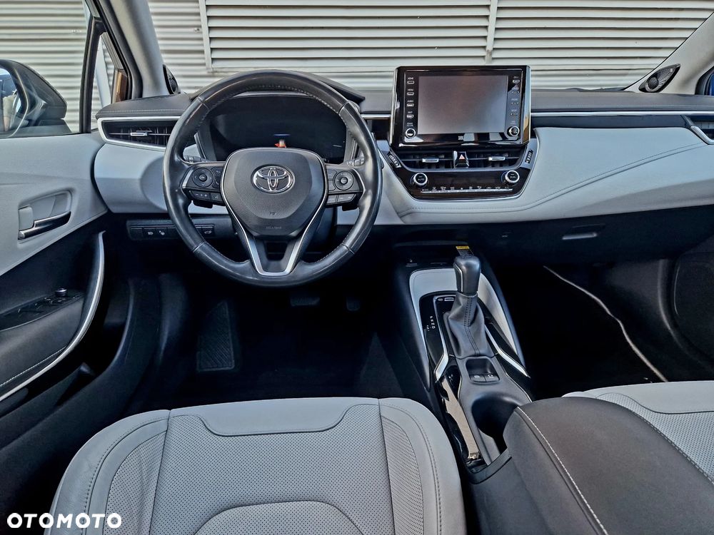 Toyota Corolla 2.0 Hybrid Executive - 30