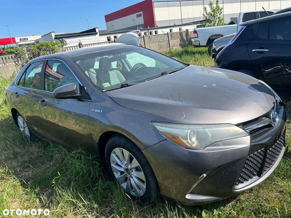 Toyota Camry - 1