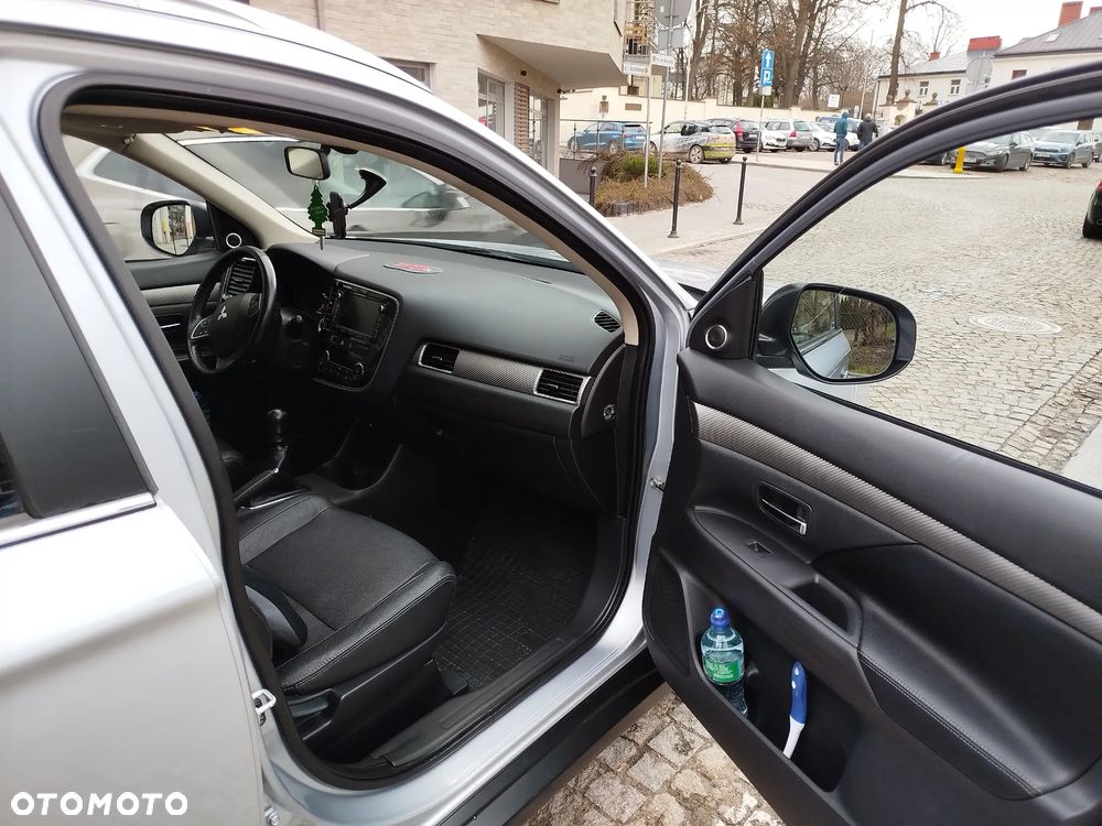 Mitsubishi Outlander 2.2 DID Intense + 4WD - 7