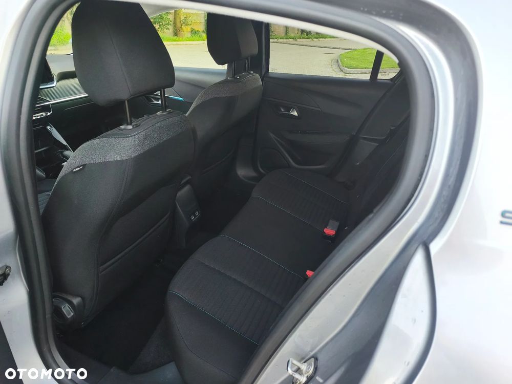 Peugeot 208 Elektromotor 136 E-Style - 11