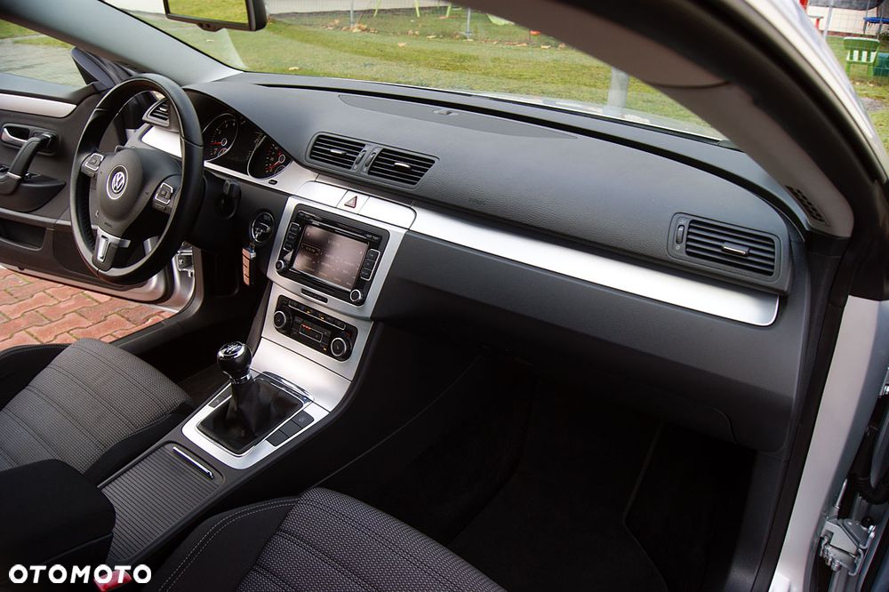 Volkswagen Passat CC - 28