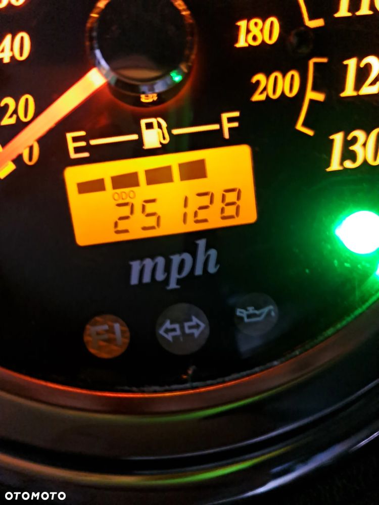 Suzuki Intruder - 11