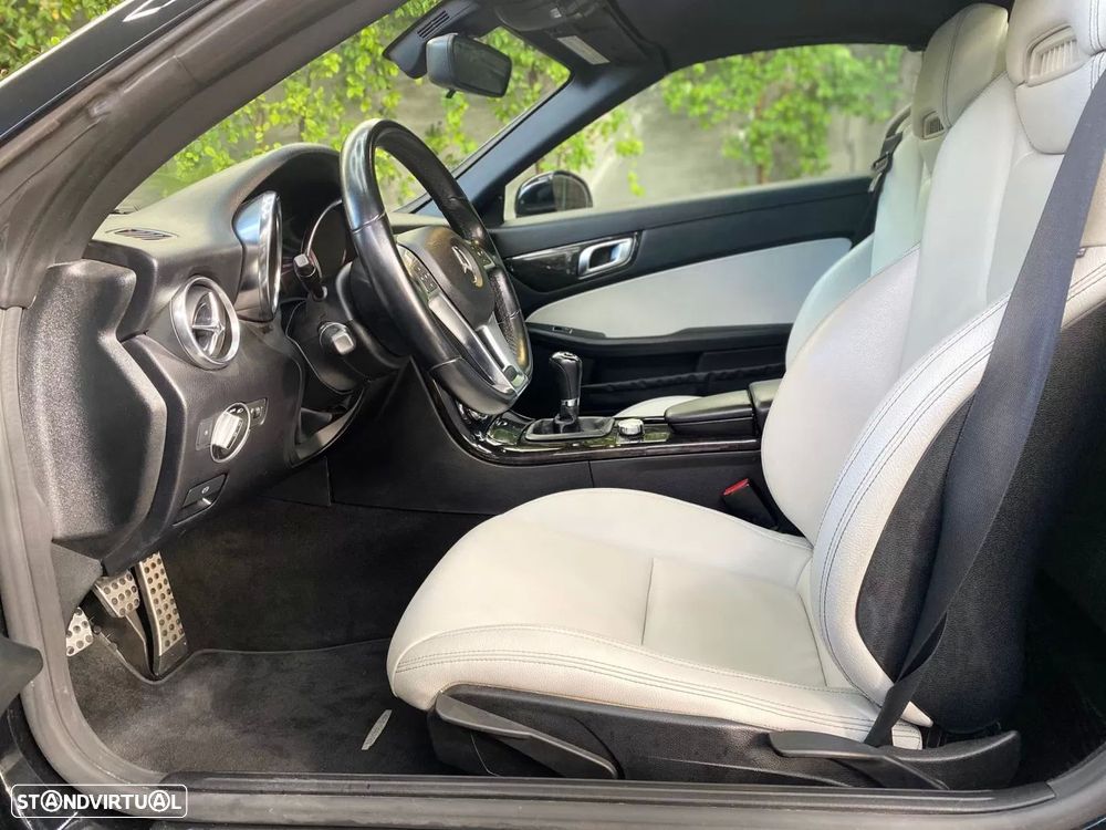 Mercedes-Benz SLK 200 (BlueEFFICIENCY) - 16