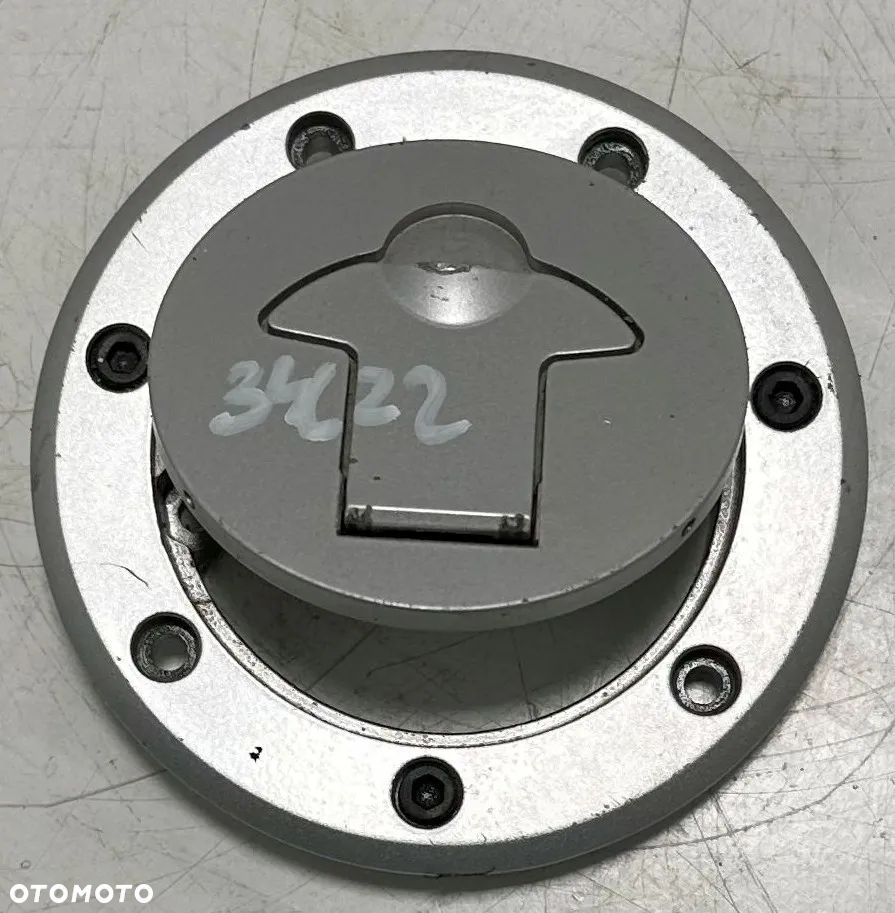 KTM Duke 125 Korek wlewu - 1