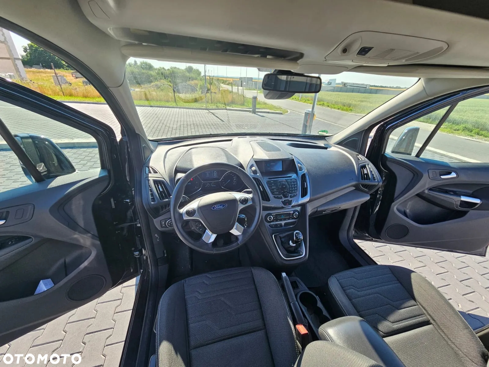 Ford Tourneo Connect Grand - 12