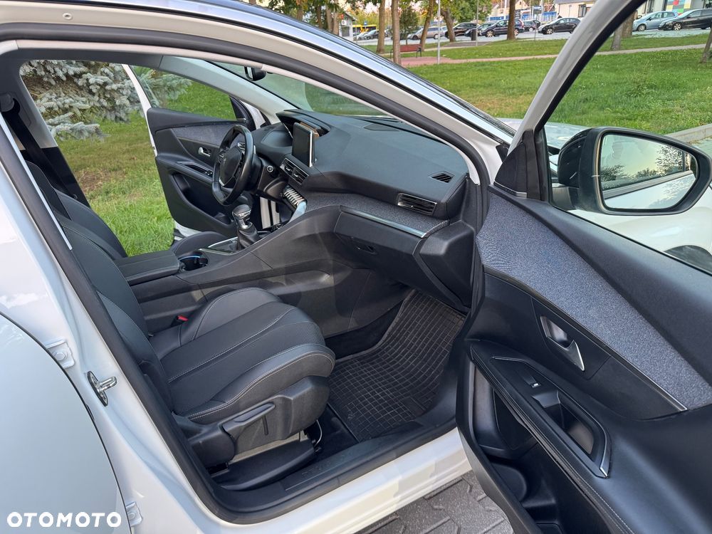 Peugeot 3008 BlueHDi 130 Stop & Start Allure Business-Paket - 36