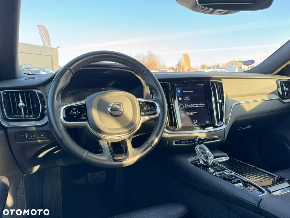 Volvo V60 T8 AWD Plug-In Hybrid Inscription - 11