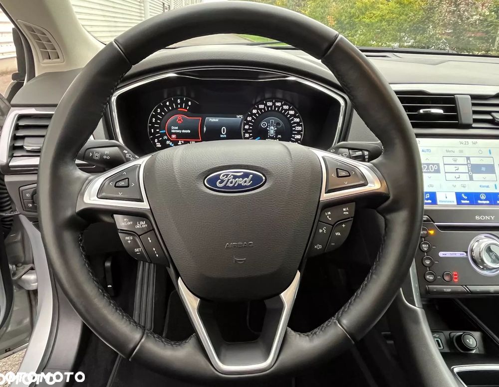Ford Mondeo 2.0 EcoBlue Titanium - 24