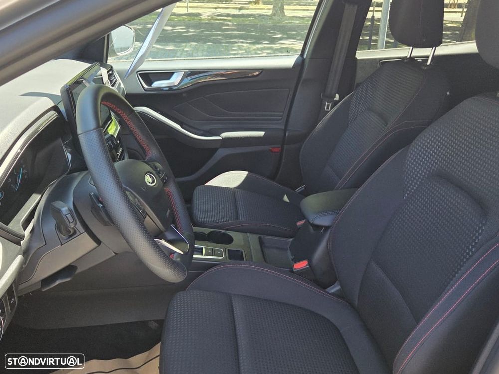 Ford Focus 1.5 TDCi ECOBlue ST-Line Aut. - 6
