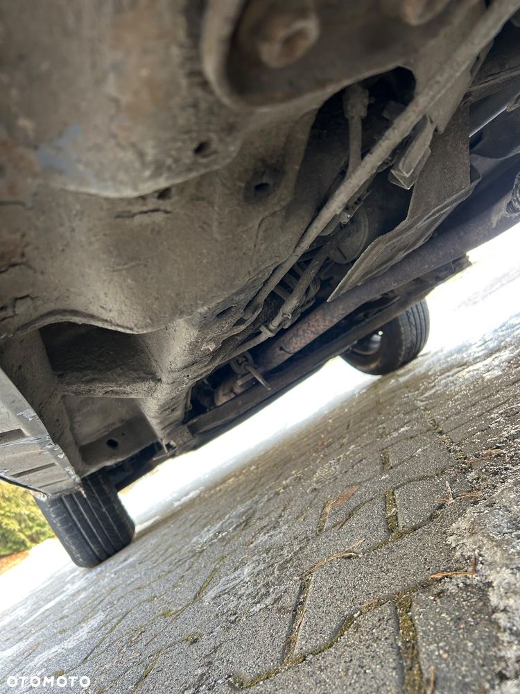 Suzuki Grand Vitara 2.0 - 14