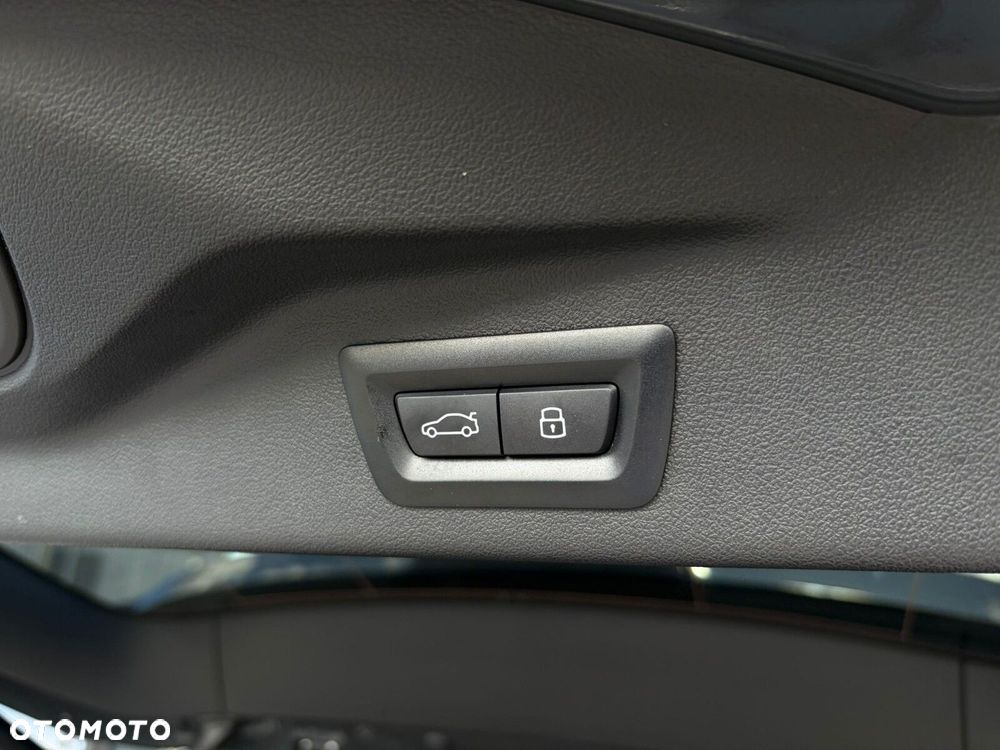 BMW X7 - 32