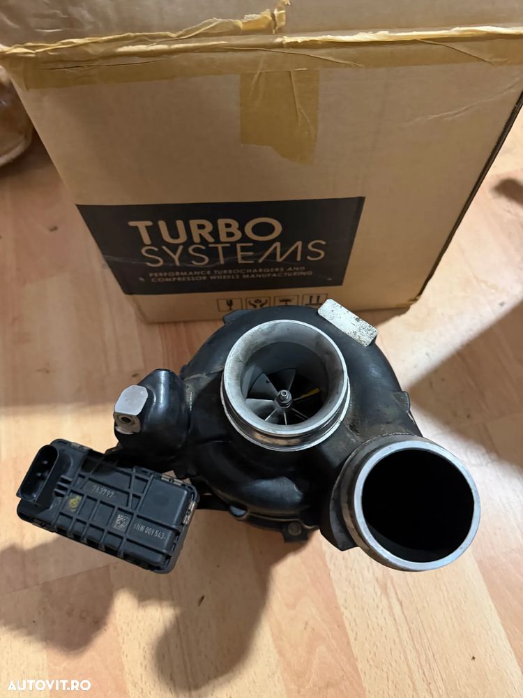 Turbina BMW TurboSystems 500cp+ BMW E90 E91 F10 F11 F01 Turbo cu mic defect,cititi anuntul Turbo cu rulmenti - 1