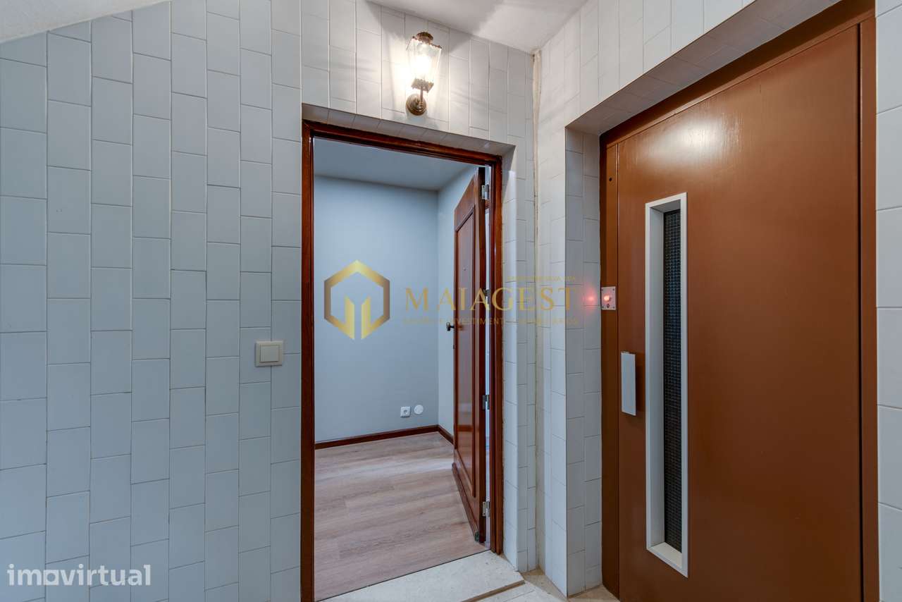 Apartamento T2 Totalmente Remodelado em Gaia - Grande imagem: 2/26
